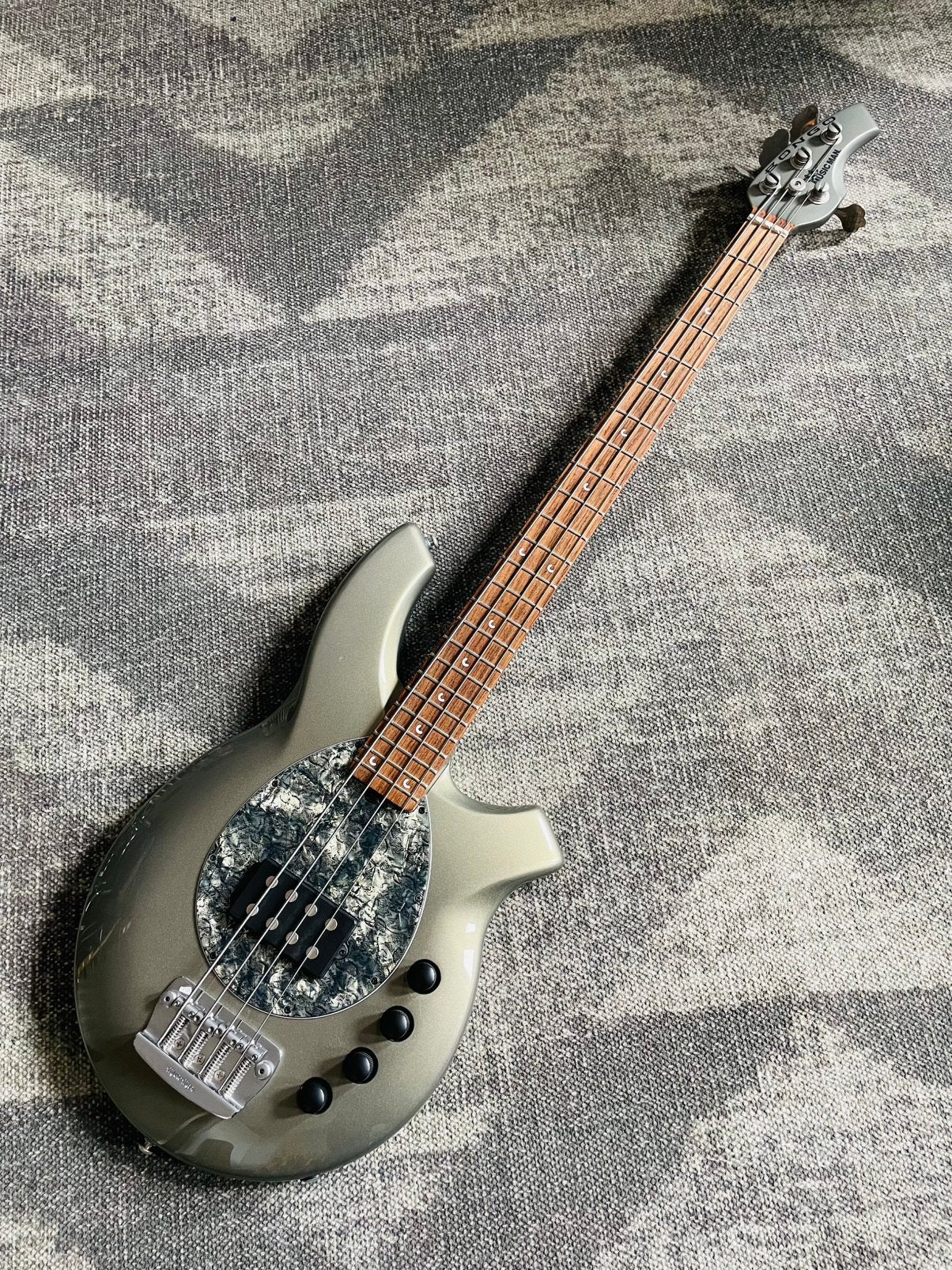 MusicMan Bongo 4 USA 👌, Ophalen, Zo goed als nieuw