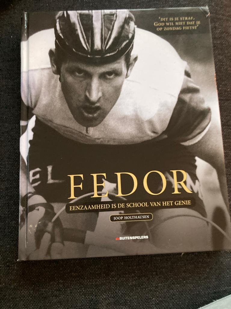 Fedor: Eenzaamheid is de school van het genie - Joop Holthau, Boeken, Ophalen of Verzenden, Zo goed als nieuw, Lopen en Fietsen