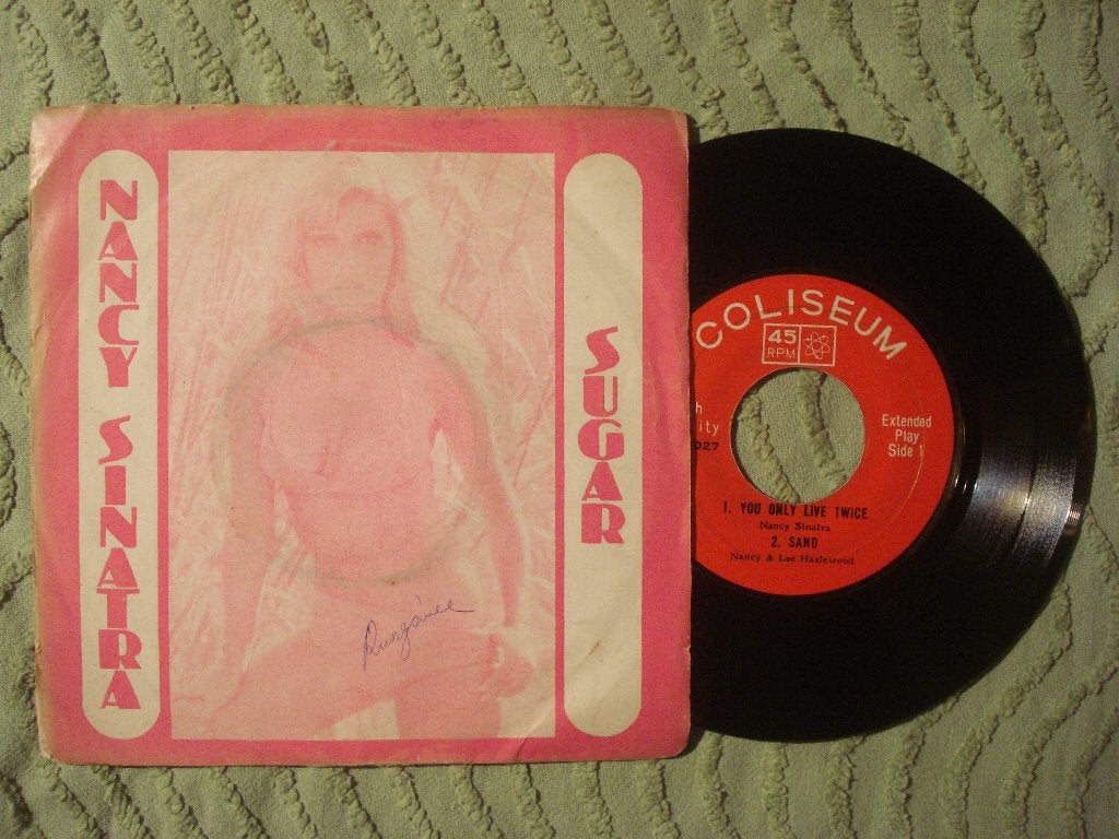 Nancy Sinatra 7" Vinyl EP: ‘Sugar’ (Thailand), Gebruikt, 7 inch, Ophalen of Verzenden, EP