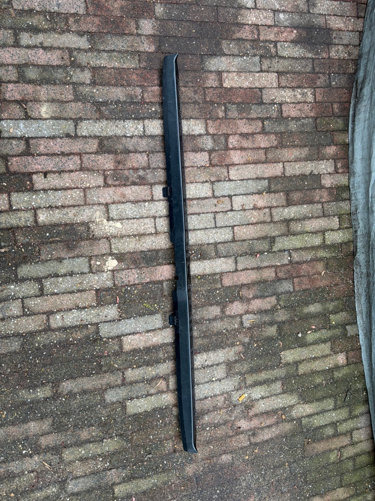 bmw e30 kofferbak afdekstrip, Ophalen
