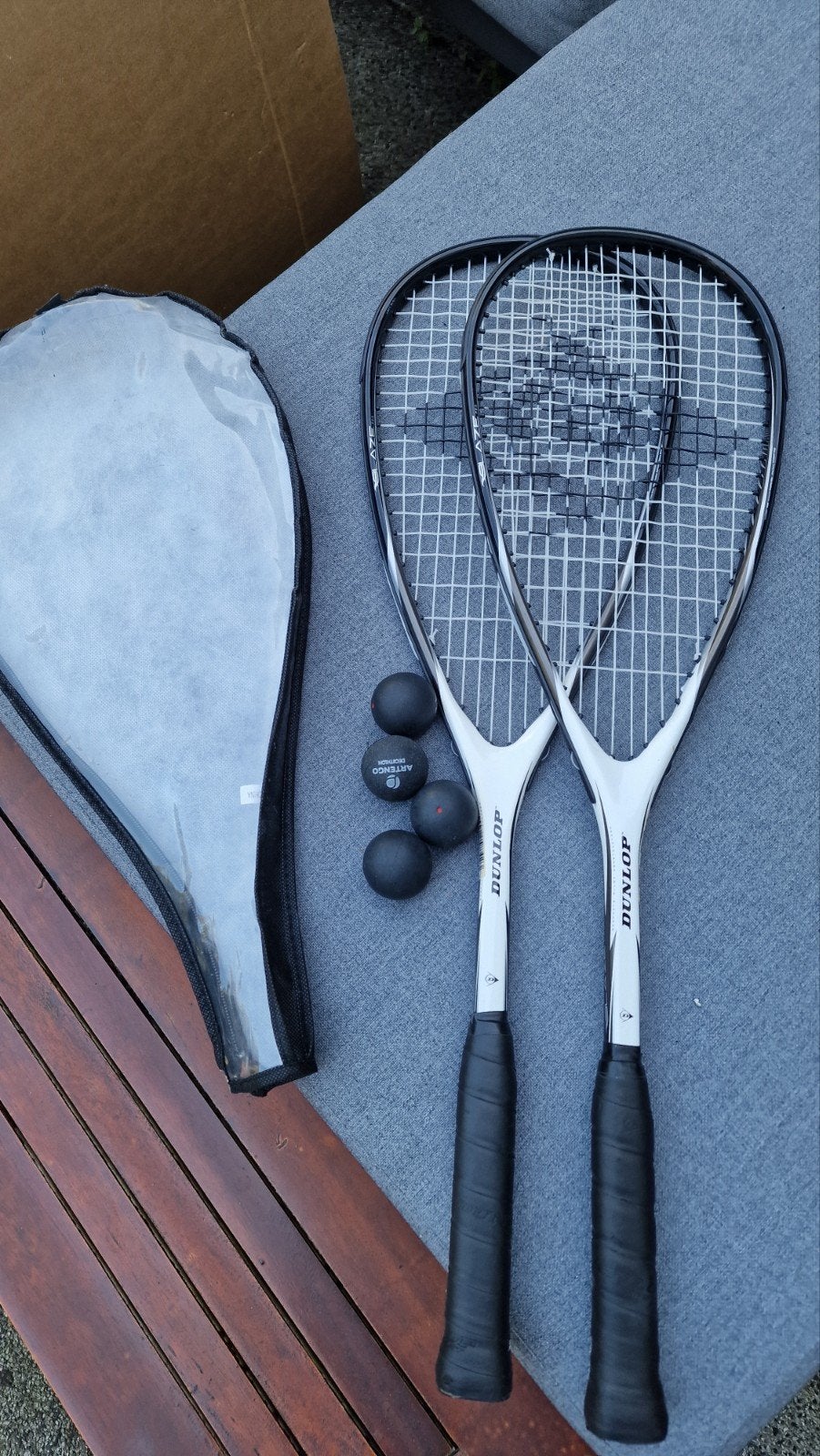 Dunlop Squash Rackets Set met Ballen en Hoes, Sport en Fitness, Tennis, Ophalen of Verzenden, Gebruikt, Racket, Dunlop