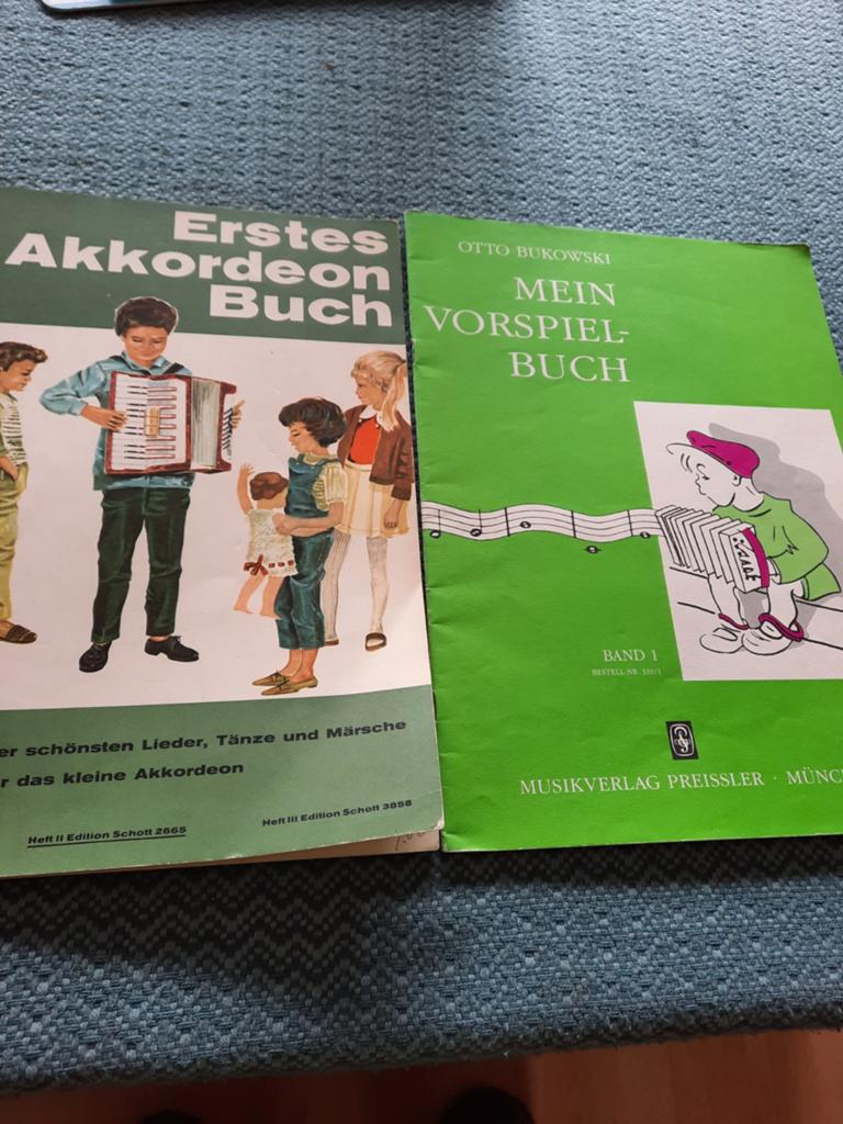 : Ersten Akkordeon Buch & Mein Vorspielbu, Ophalen of Verzenden, Zo goed als nieuw, Les of Cursus, Accordeon