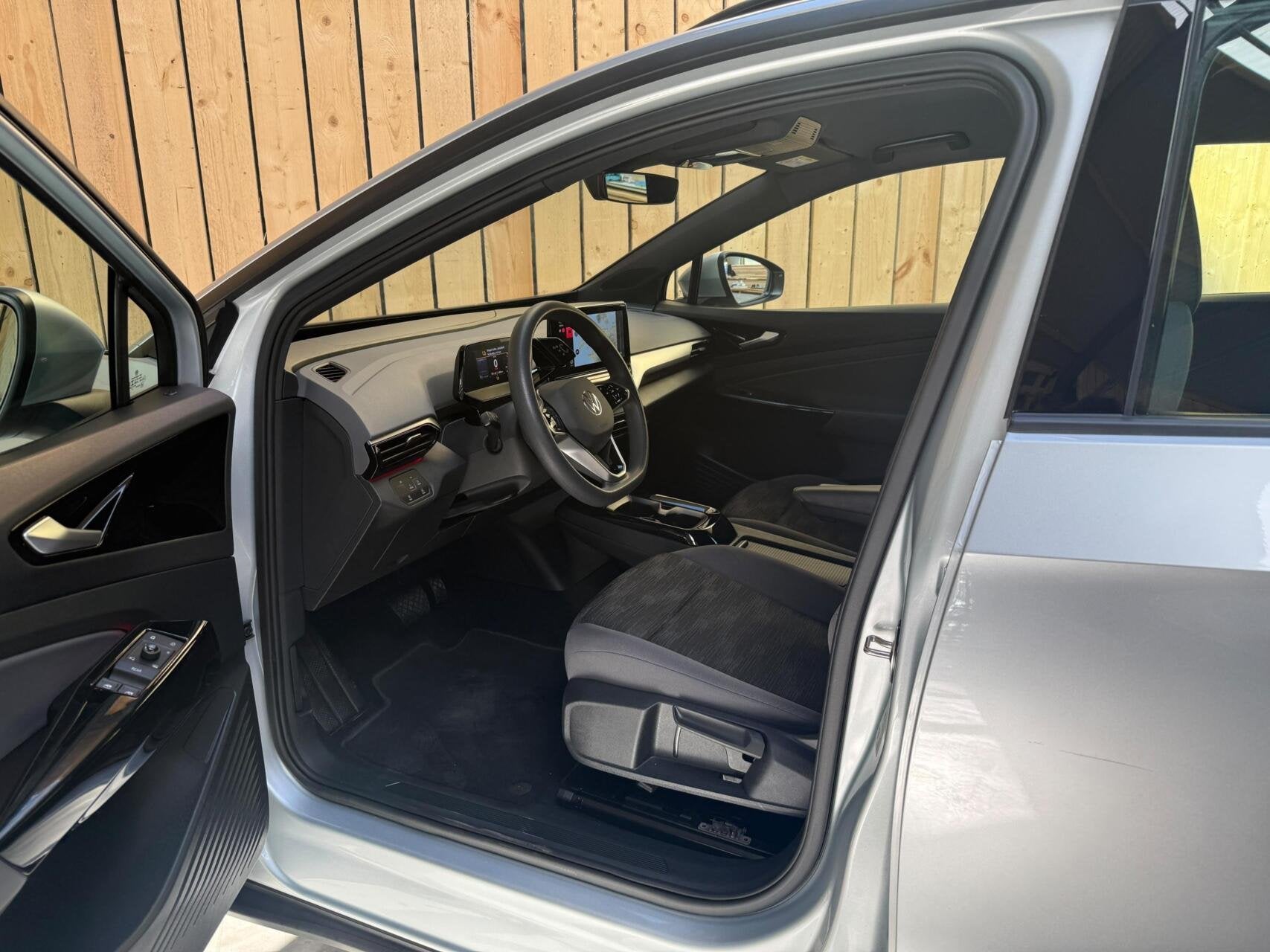 Volkswagen ID.4 Pro 77 kWh Apple CarPlay/Android Auto | Clim, Auto's, Automaat, Achterwielaandrijving, Gebruikt, 528 km