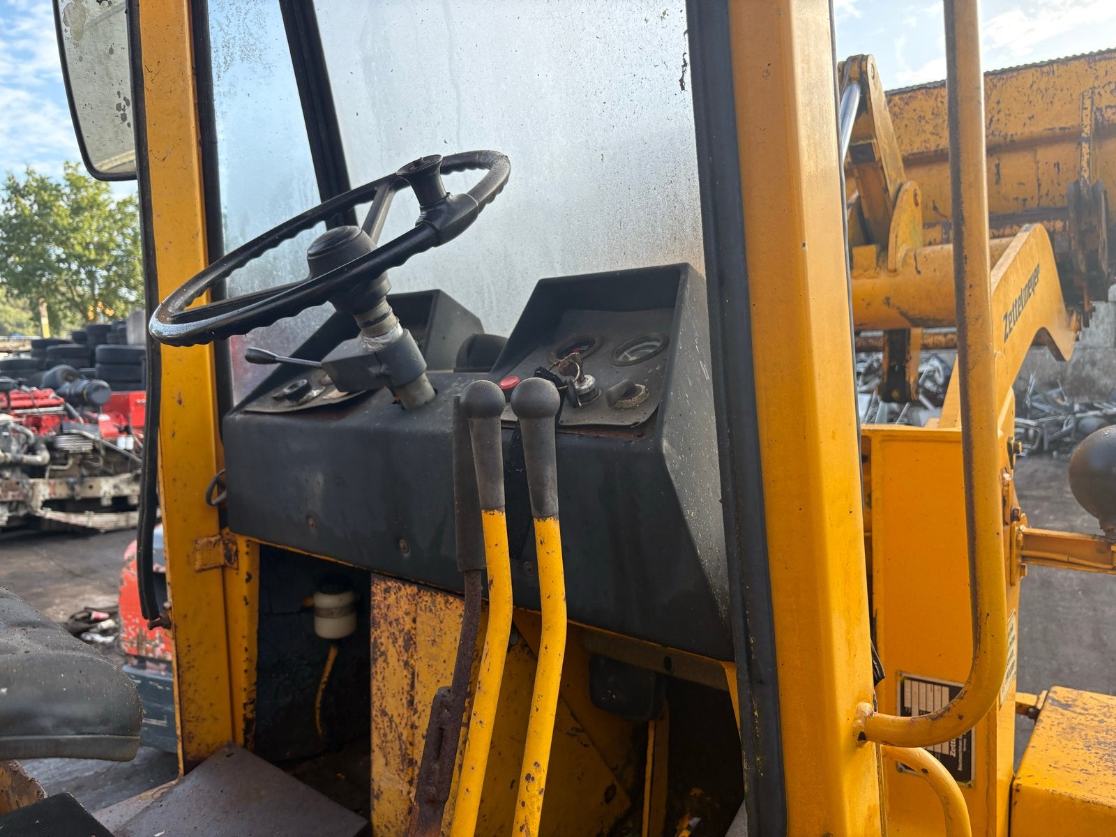 Foto 4 van Zettelmeyer Z501 B Wiellader - Werkt naar behoren
