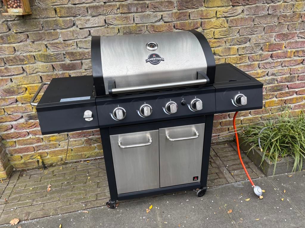 Jamestown Colten gasbarbecue 4pits + zijbrander, Tuin en Terras, Gasbarbecues, Ophalen, Zo goed als nieuw