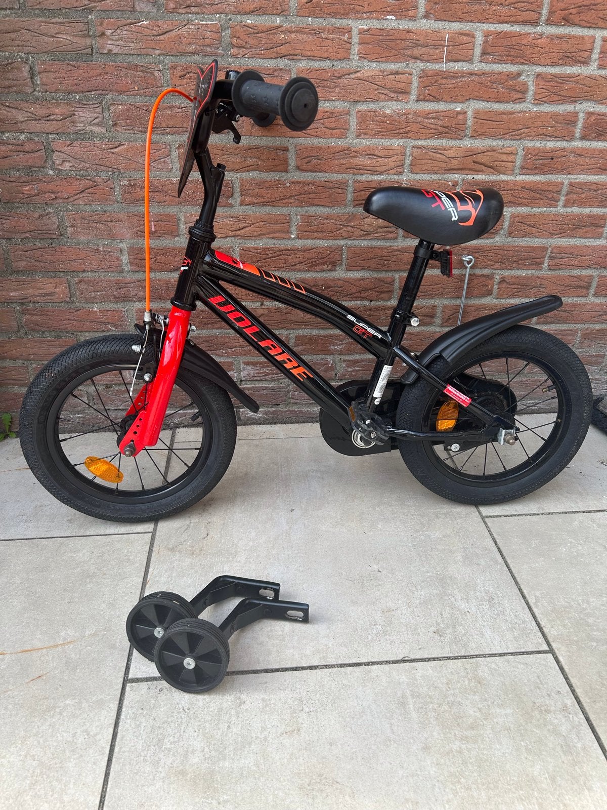 Volare Super GT 14 inch jongensfiets met zijwieltjes, Ophalen, Zijwieltjes, Gebruikt, Velgrem