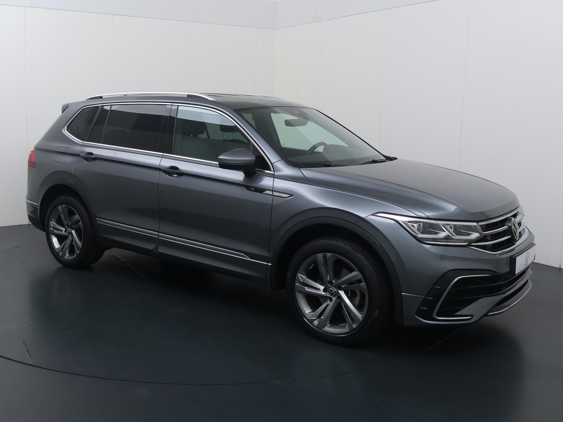 Volkswagen Tiguan Allspace 1.5 TSI R-Line Business 7p. | 150, 12 maanden, Stof, Euro 6, 4 cilinders