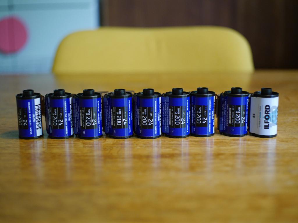 8x fotorolletjes Hema 200 asa, 1x Ilford Delta 100, Ophalen of Verzenden, Nieuw