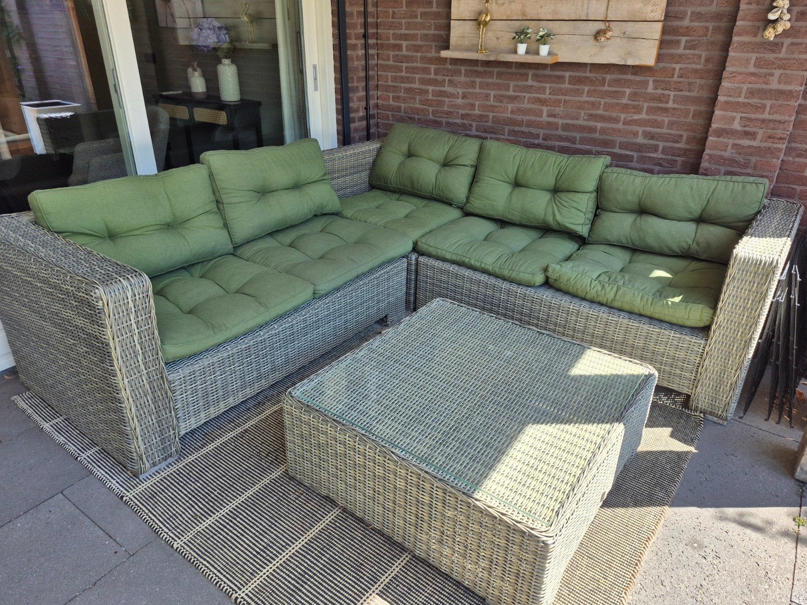 Modulaire Wicker Loungeset met Groene Kussens en Hocker, Tuin en Terras, Tuinsets en Loungesets, Ophalen