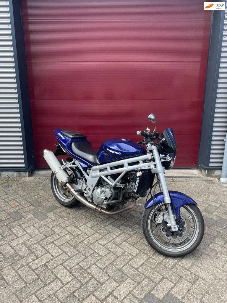 Hyosung Comet 650 Lage Km stand (suzuki SV 650), Motoren, Ivo@technoservicehoogendijk.nl, Jan Tinbergenstraat 8-b
2811DZ  Reeuwijk, NL
