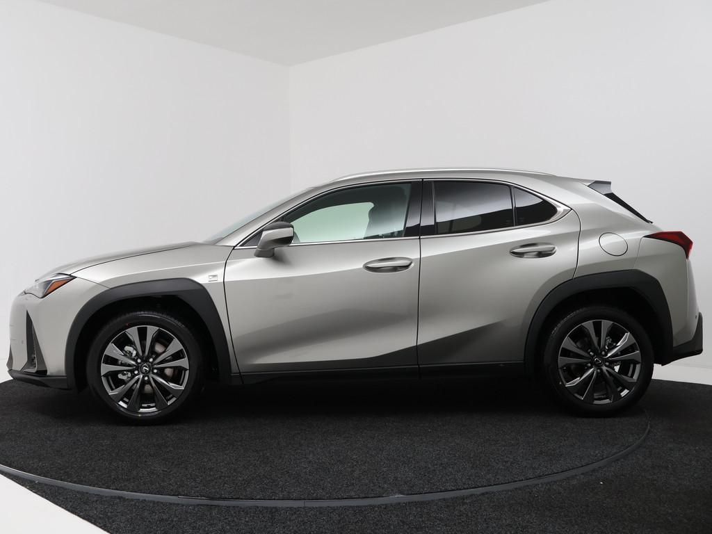Lexus UX 300h 35th Edition (bj 2026, automaat), Auto's, Lexus, 12 maanden, Zwart, 4 cilinders, Leder