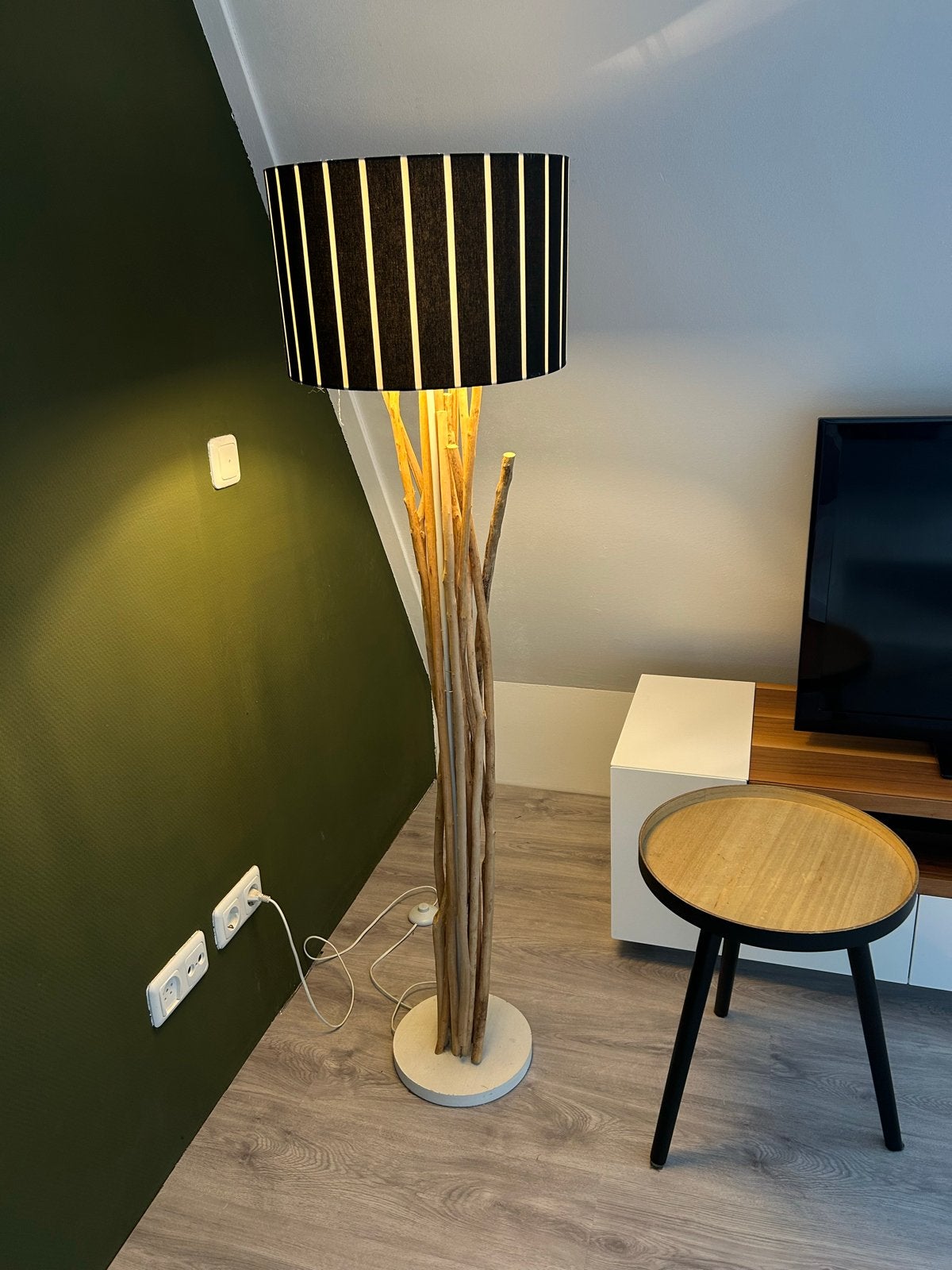Staande lamp met houten takken, Huis en Inrichting, Lampen | Vloerlampen, Ophalen, Zo goed als nieuw, Hout, 150 tot 200 cm