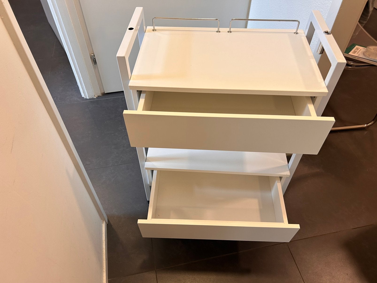 Pedicure instrumenten werktafel, Sieraden, Tassen en Uiterlijk, Uiterlijk | Lichaamsverzorging, Ophalen of Verzenden, Gebruikt