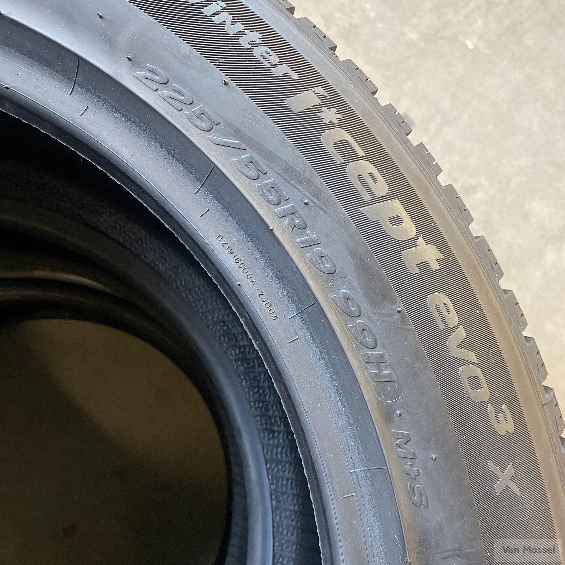 Hankook Winter I Cept Evo 3 X 225/55/R19 99H, Auto-onderdelen, 19 inch, Gebruikt, -, -