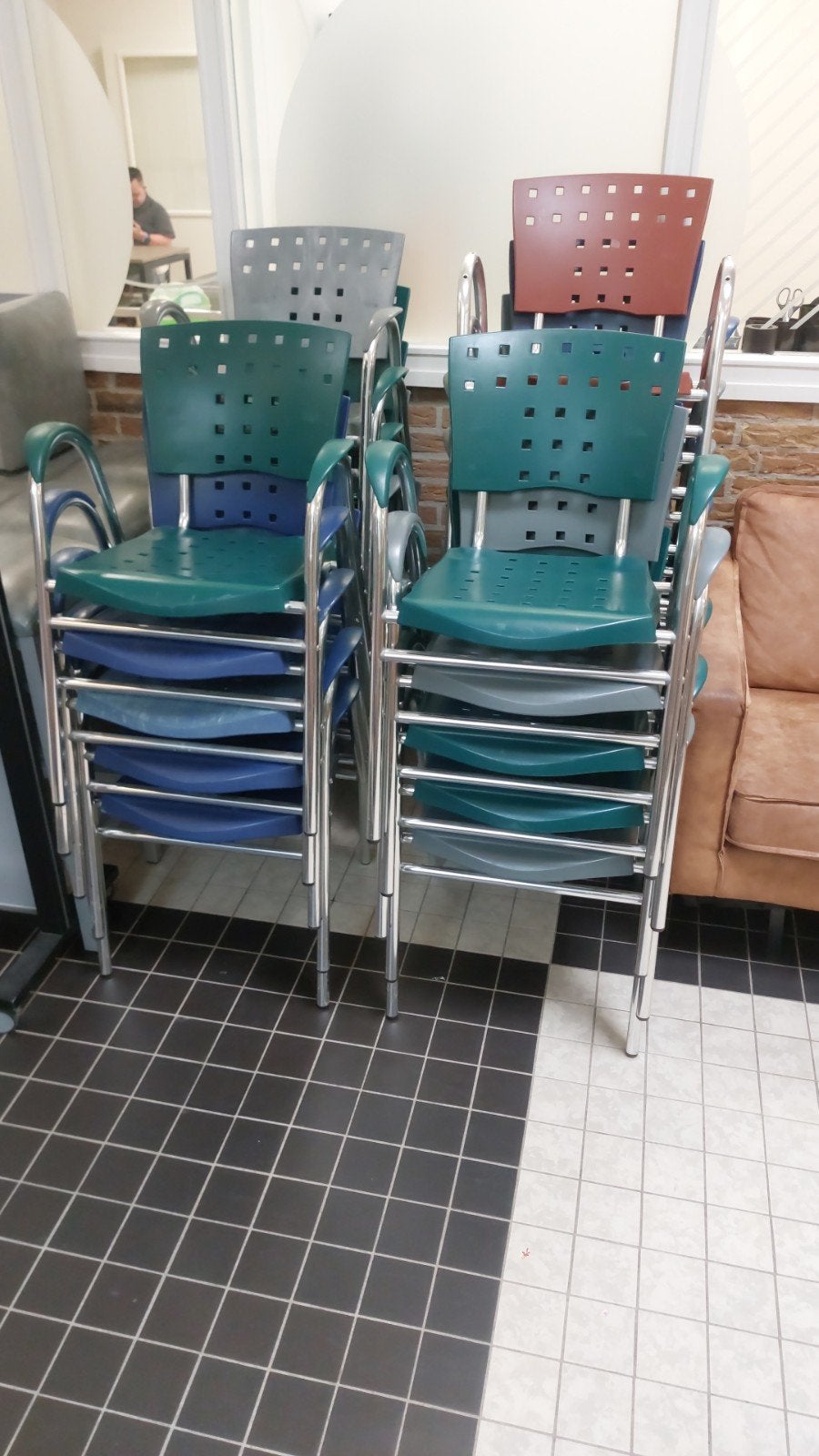 Stapelbare stoelen - Set van 20 - Diverse kleuren, Tuin en Terras, Ophalen, Gebruikt