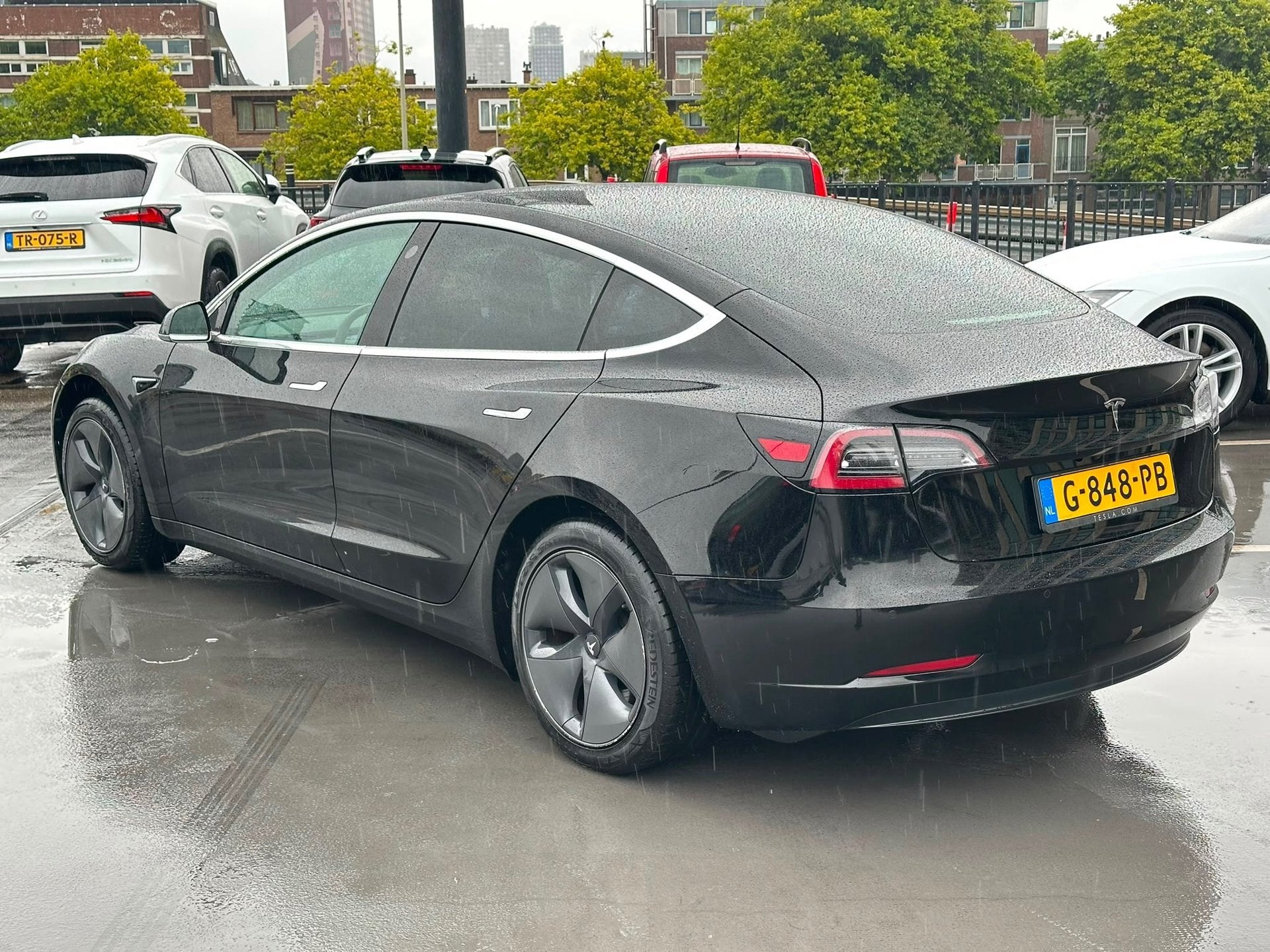 Tesla Model 3 Standard RWD Plus 60 kWh AutoPilot Camera Nett, Auto's, Tesla, Automaat, 238 pk, Achterwielaandrijving, Gebruikt