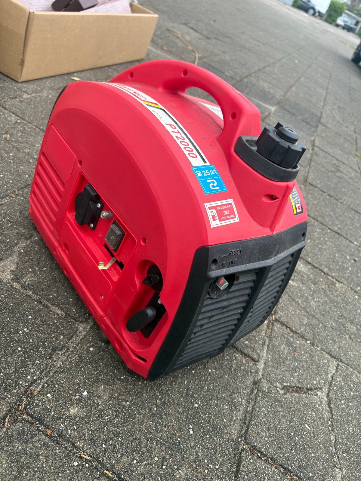 Powertech PT2000 Benzine Generator - zgan, Ophalen, Zo goed als nieuw, Minder dan 5 kVA, Benzine