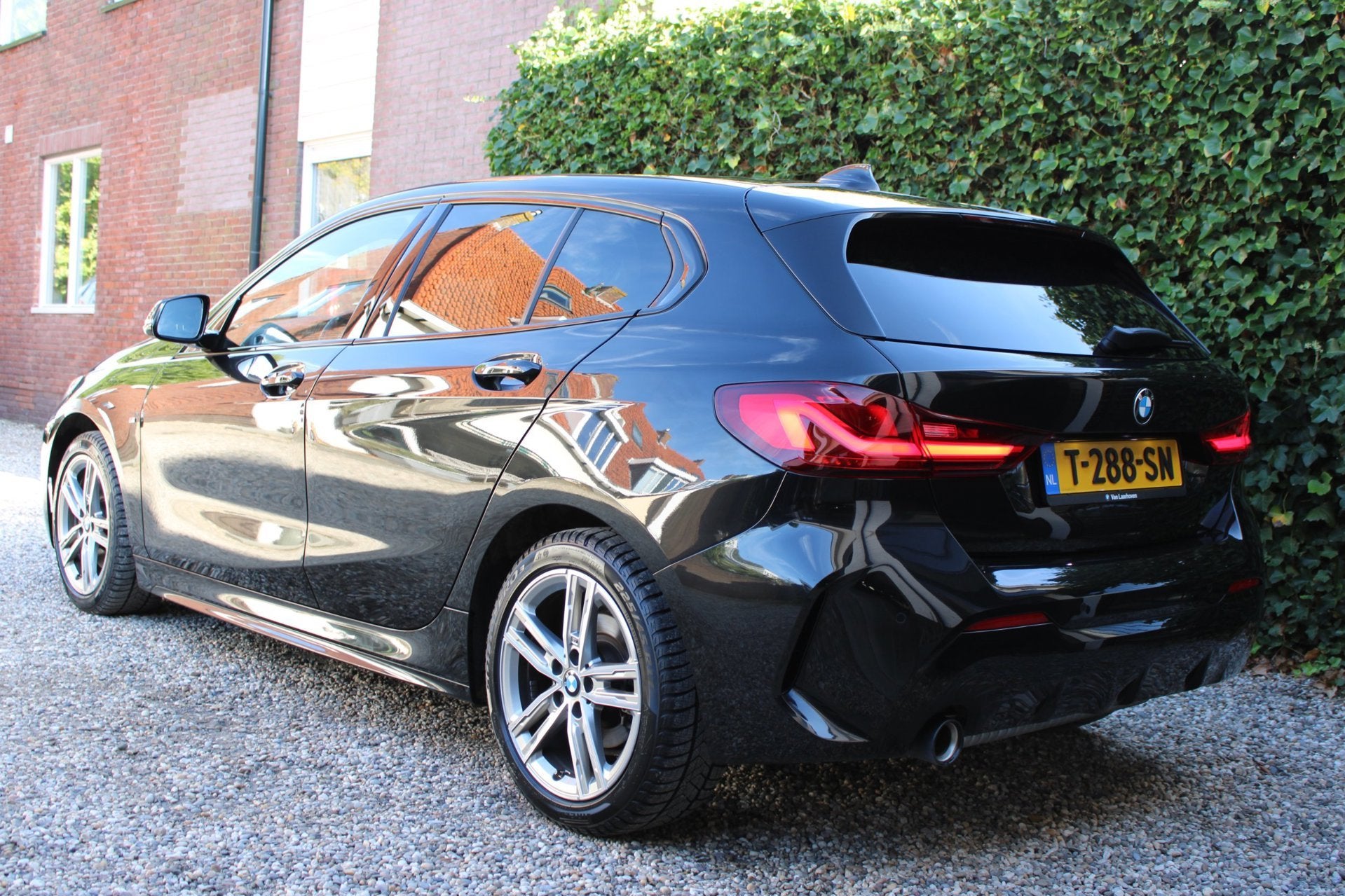 BMW 1-serie 118i | M- pakket | Digitaal dashboard | BTW | 1e, Dealer onderhouden, 136 pk, Gebruikt, Leder en Stof