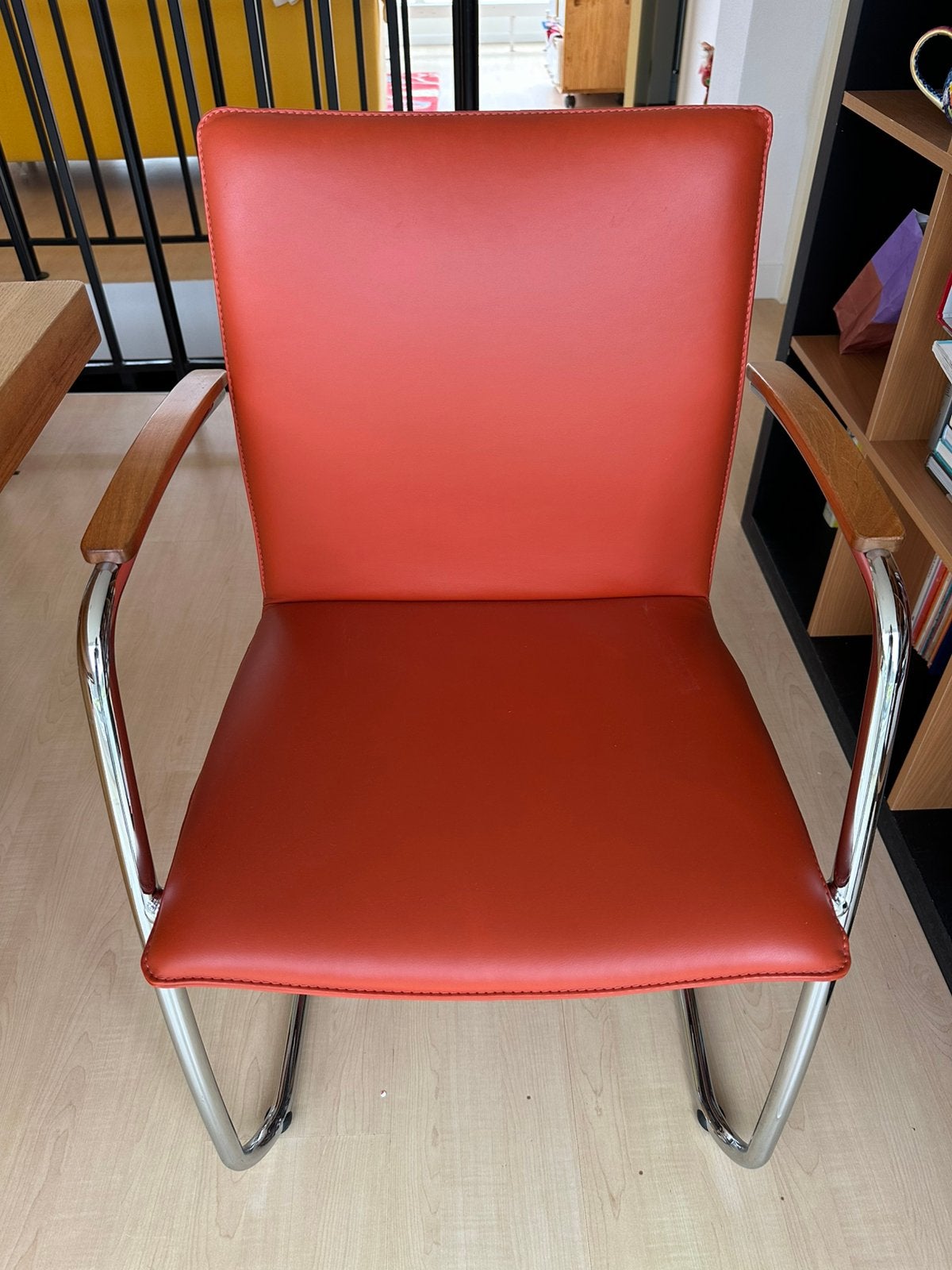 Leolux eetkamer tafel en “Freyr” stoelen, Ophalen, Gebruikt, Modern, 6 tot 8 stoelen