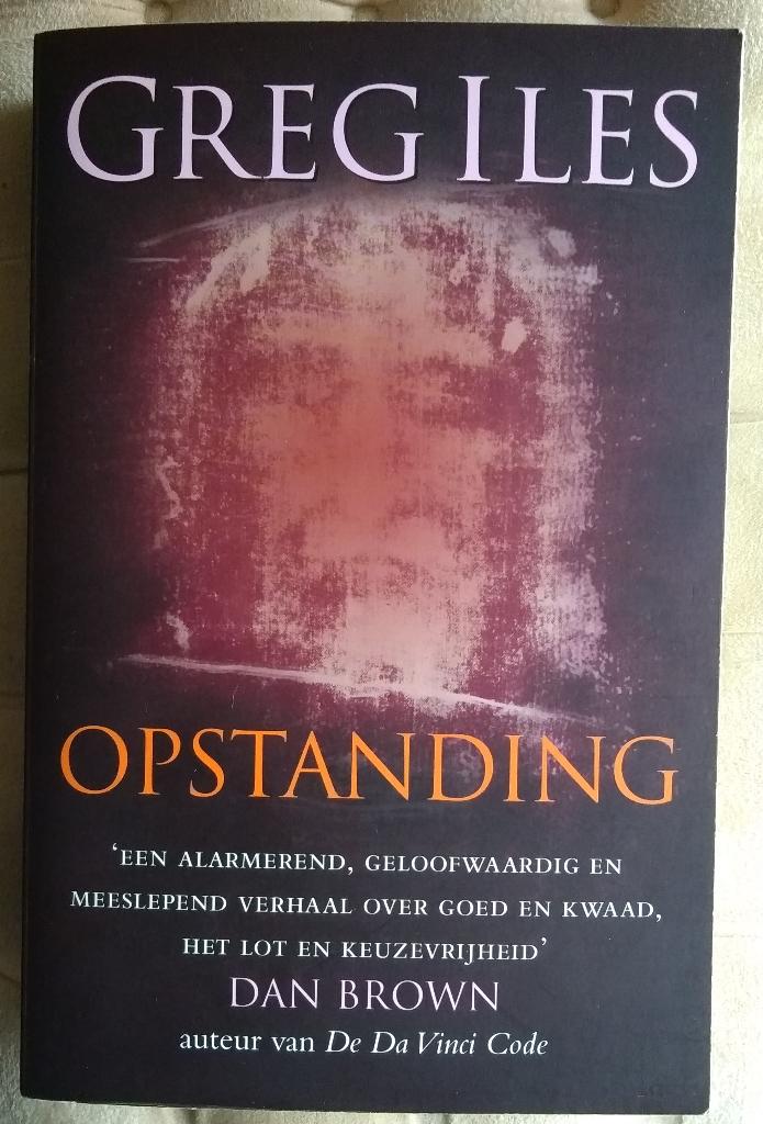 GREG ILES - OPSTANDING (zo goed als nieuw), Ophalen of Verzenden, Zo goed als nieuw