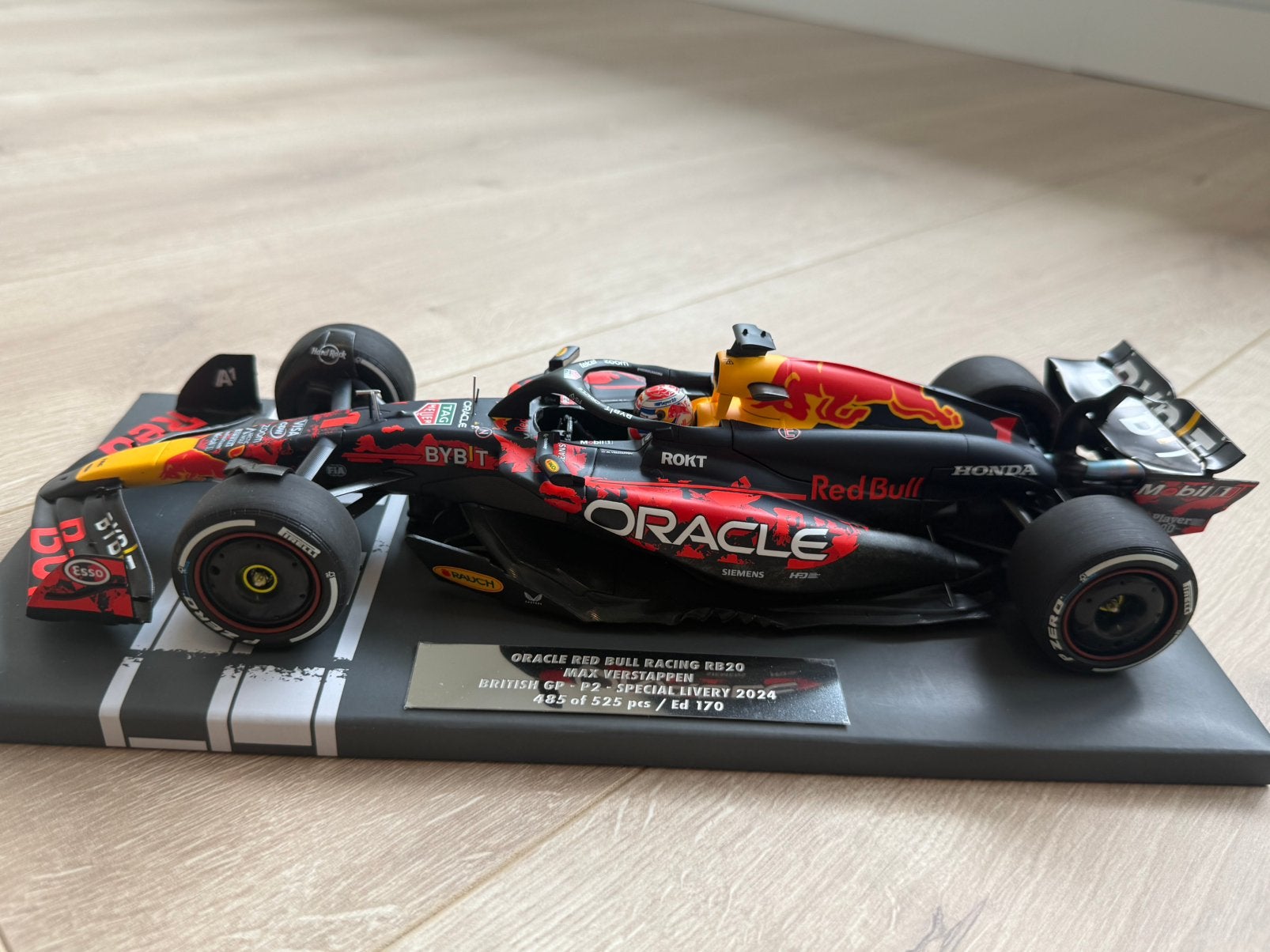 Max Verstappen 1 18 British GP 2024, Ophalen of Verzenden, Zo goed als nieuw, MiniChamps