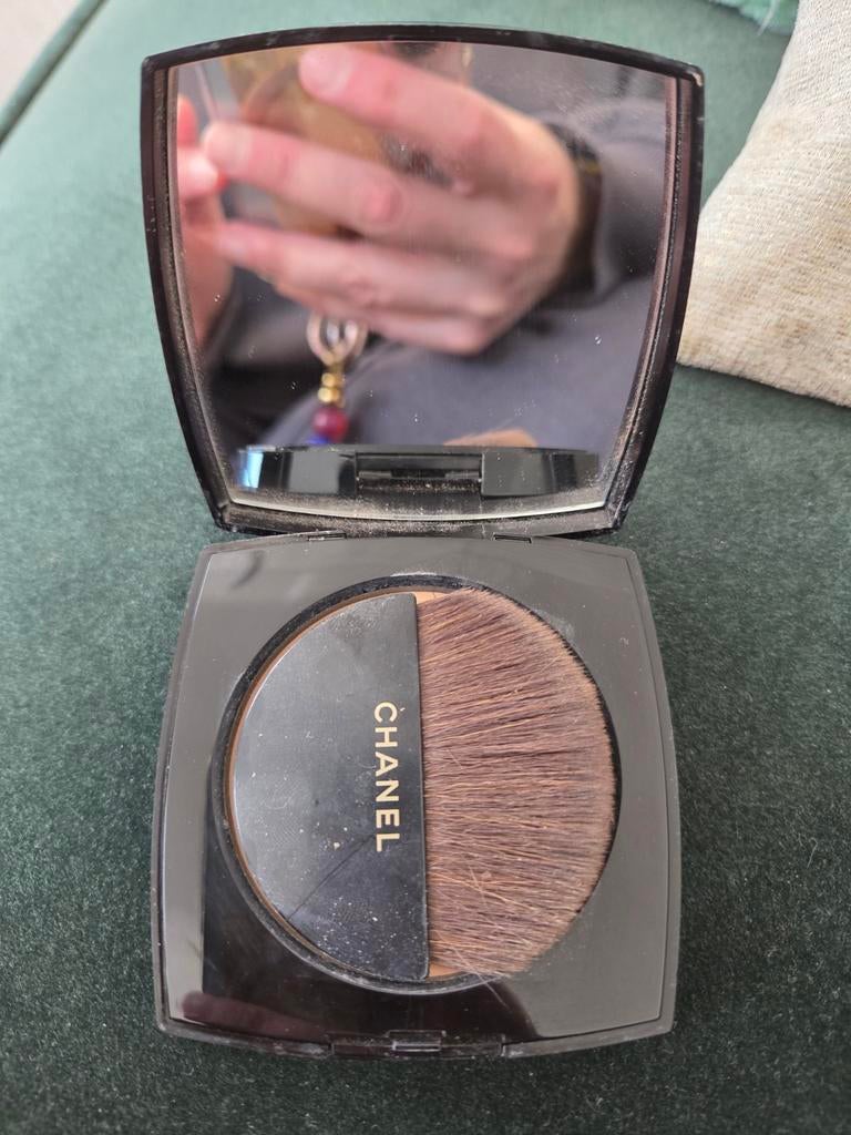 Chanel poeder, Ophalen of Verzenden, Zo goed als nieuw, Zwart, Gehele gezicht