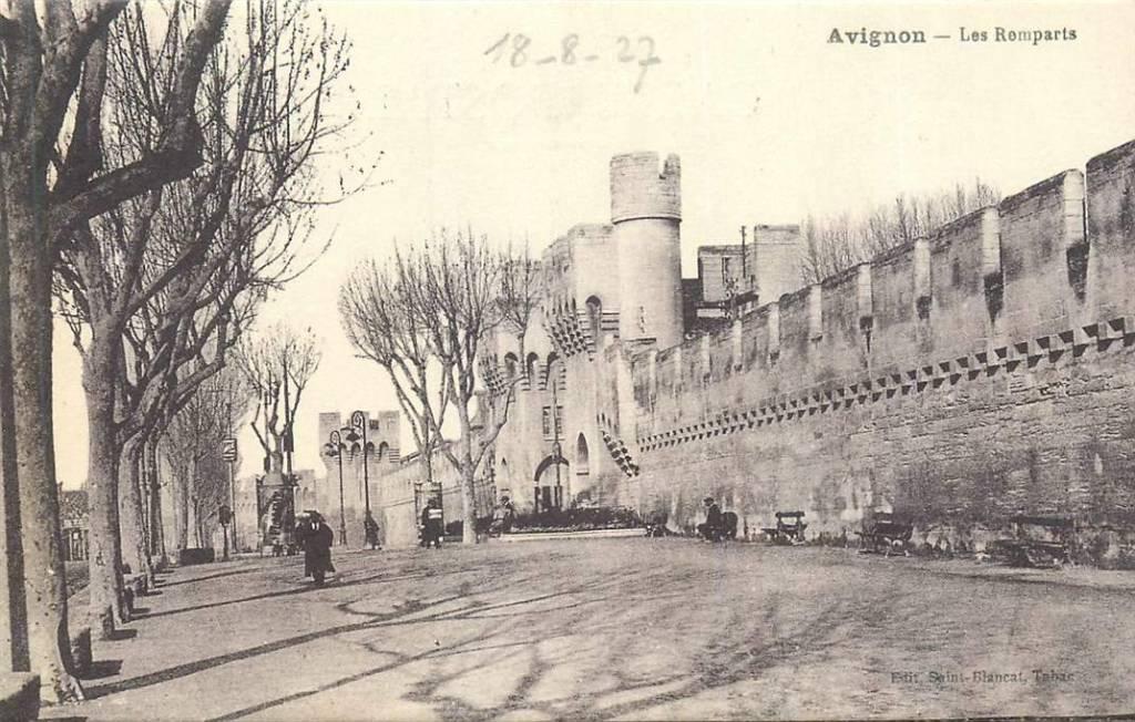 381-299-013 Avignon Les Remparts, Verzenden, Voor 1920, Frankrijk