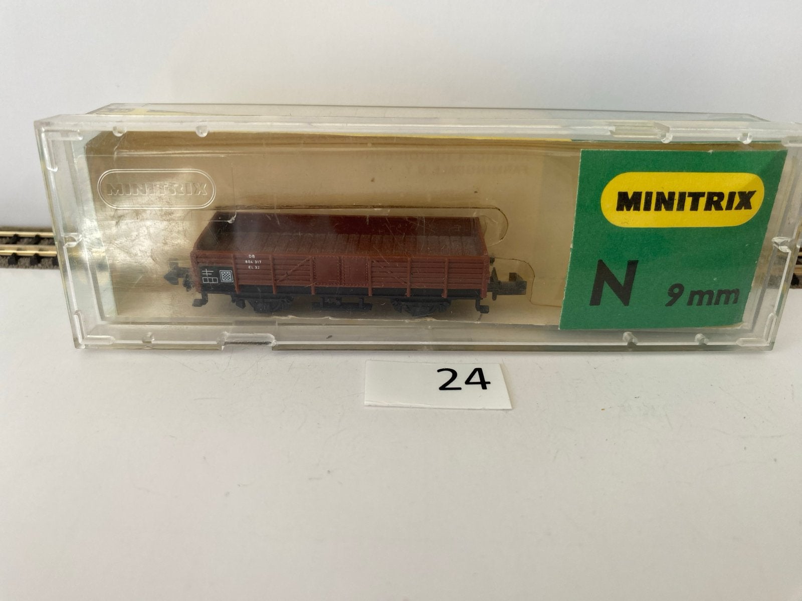 Foto 2 van Minitrix N 9mm Off. Güterwagen 51 3170 00