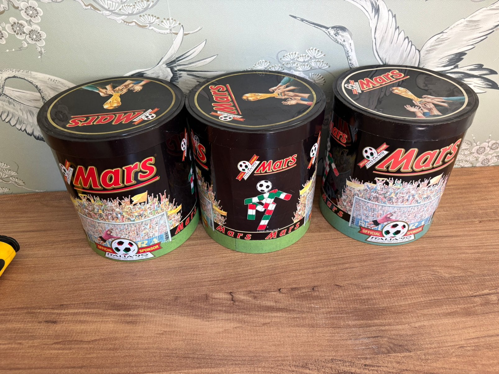 3x groot VINTAGW MARS snoep BLIK 1986 voetbal italie, Ophalen of Verzenden, Overige, Overige merken