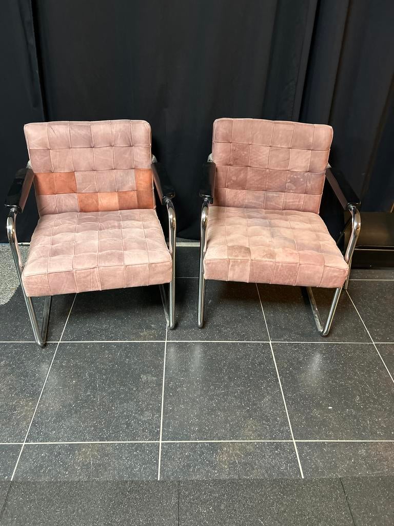 2 Mies van der Rohe stijl fauteuils, oud roze leer, chroom, Ophalen, Gebruikt, Minder dan 75 cm, Leer
