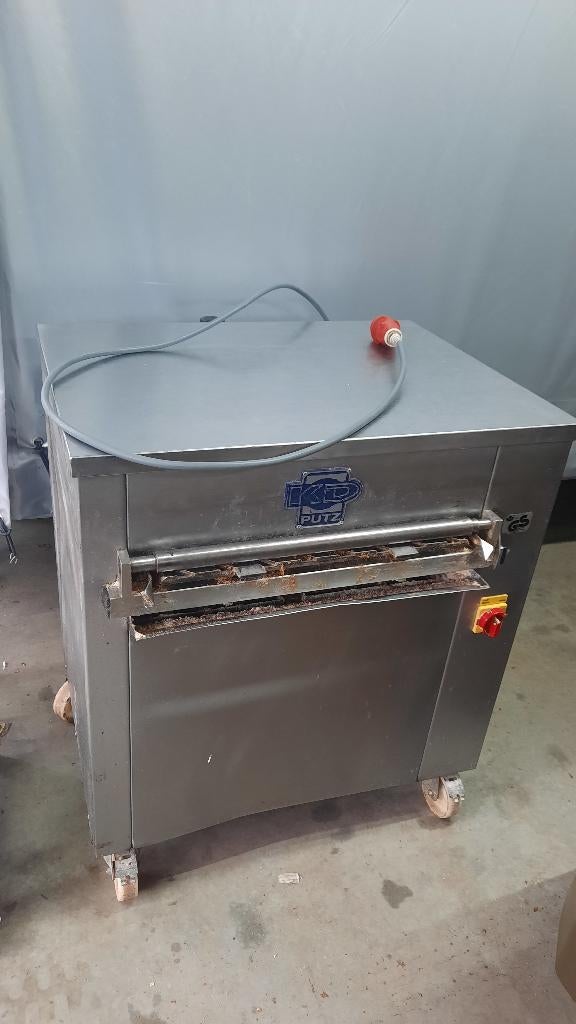 Bakplaten poets en smeer machine, Ophalen, Gebruikt