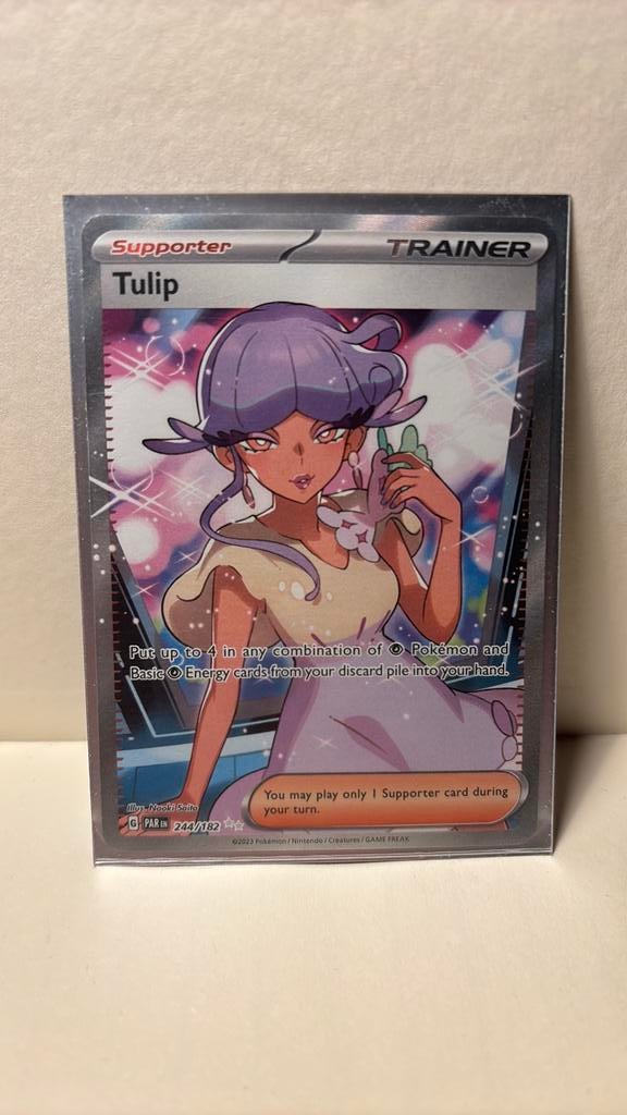 Trainer Tulip 244/182 full art paradox rift pokemon kaart, Ophalen of Verzenden, Nieuw, Boosterbox