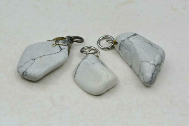 Magnesiet hangers (OM), Ophalen of Verzenden, Mineraal