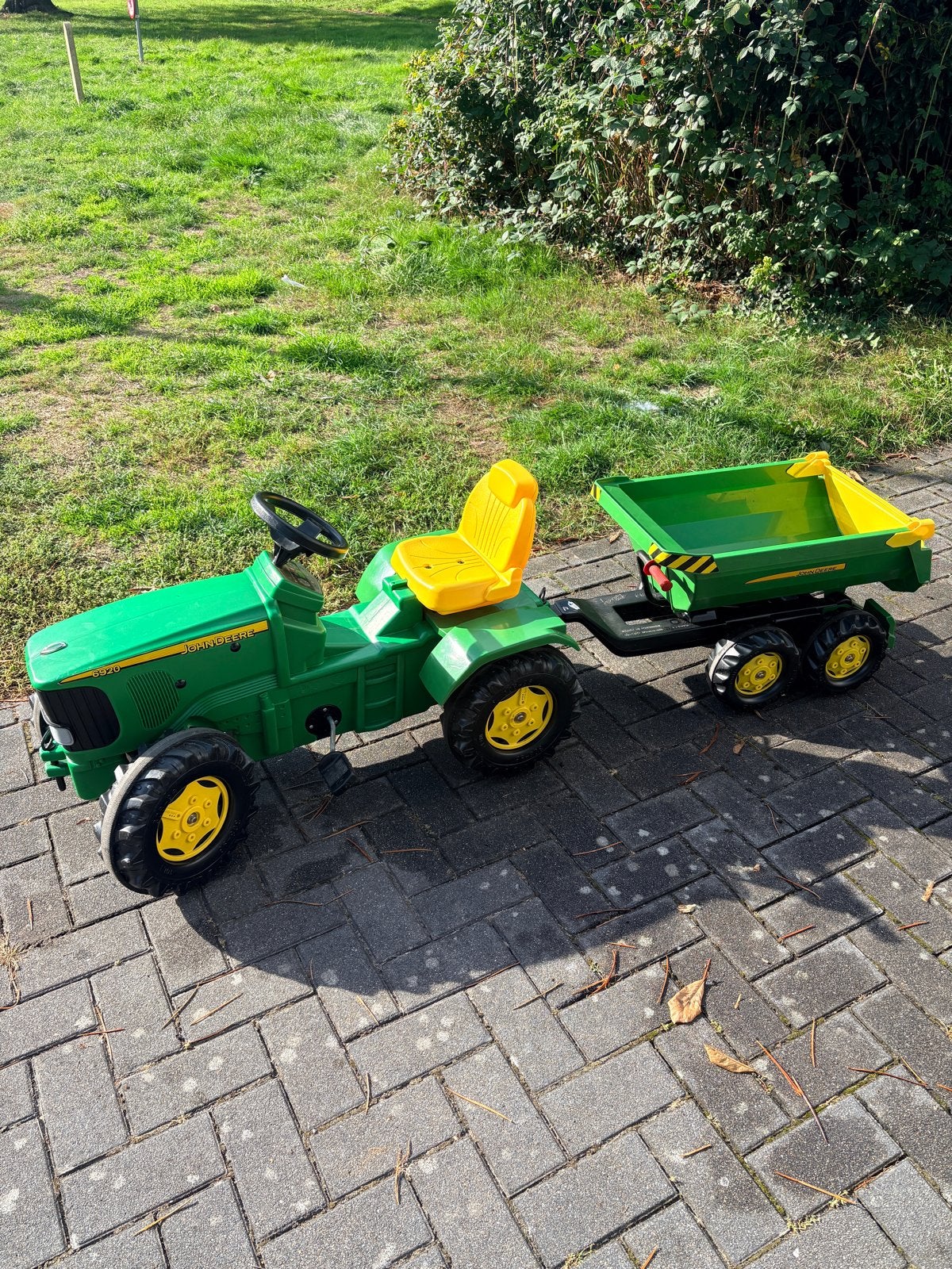 Rolly toys traptrekker met aanhanger john Deere, Ophalen, Zo goed als nieuw