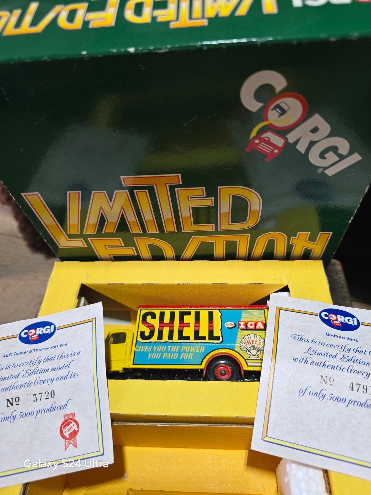Corgi limited edition Shell met certificaat, Ophalen of Verzenden