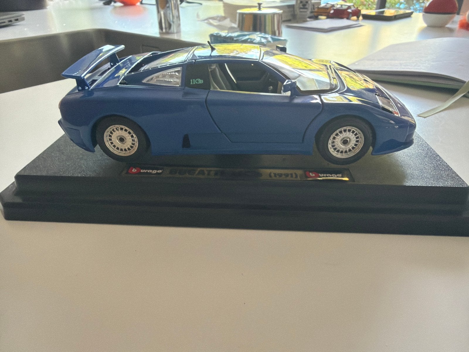 Burago Bugatti EB110 (1991) modelauto 1:18, Hobby en Vrije tijd, Modelauto's | 1:18, Ophalen, Zo goed als nieuw, Auto, Bburago