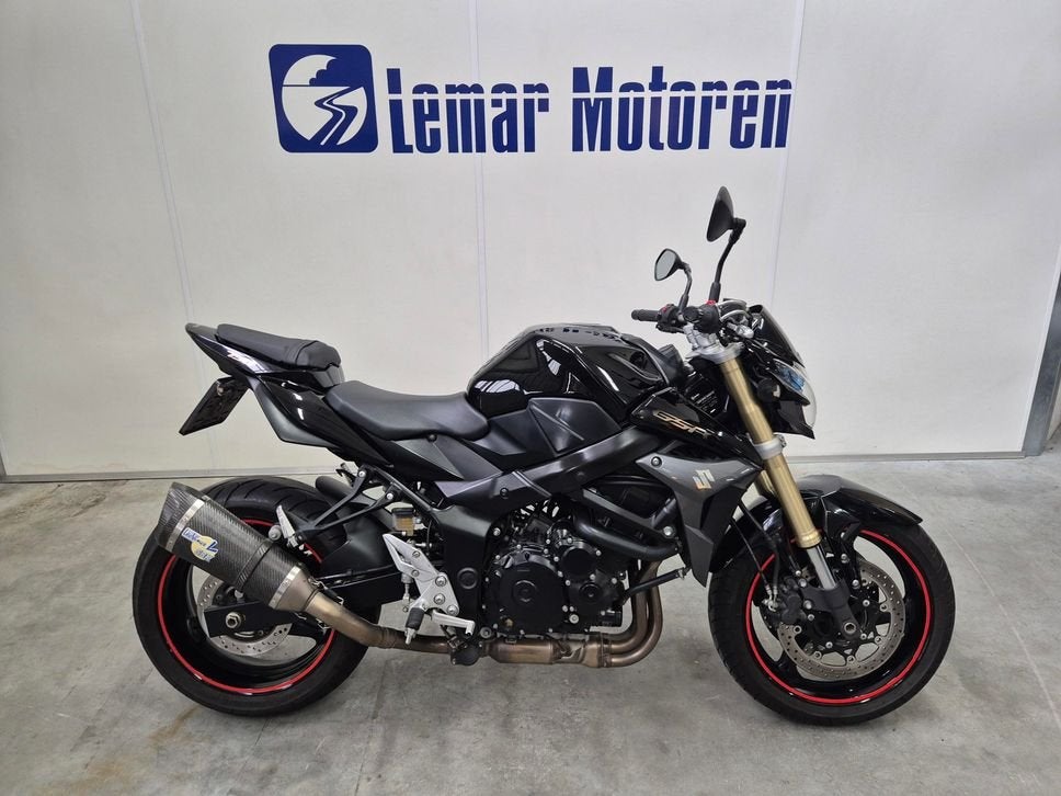 SUZUKI GSR 750 (bj 2011), SUZUKI, 4 cilinders, Motorrijbewijs A, Bedrijf