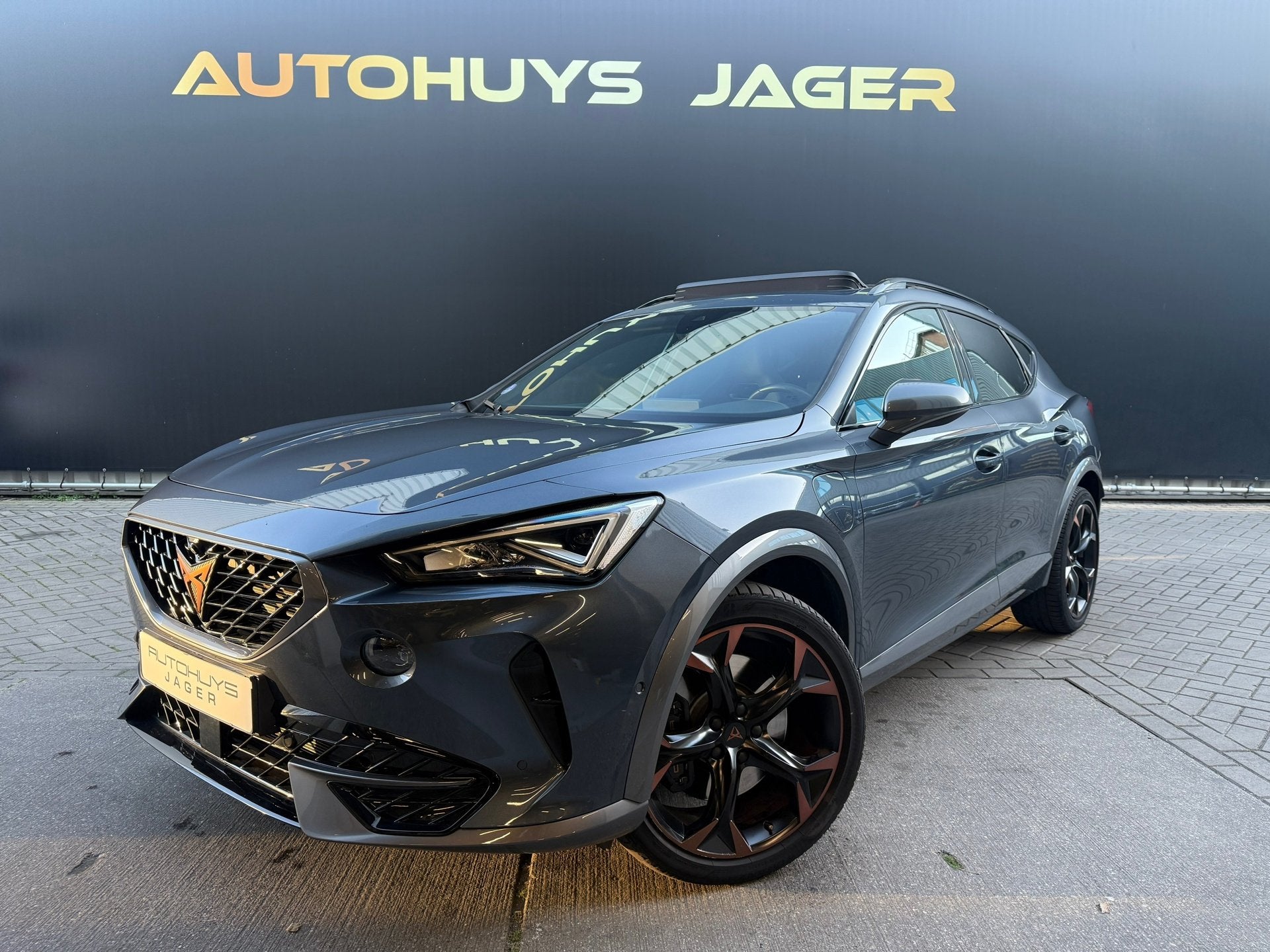 CUPRA Formentor 1.4 TSI e-Hybrid VZ Performance Limited Pano, Auto's, Cupra, Stof, Gebruikt, 4 cilinders, Formentor