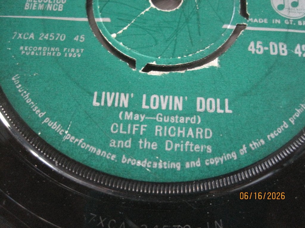 Cliff Richard and The Drifters  -  Livin' lovin' doll '59, Gebruikt, 7 inch, Single, Ophalen of Verzenden