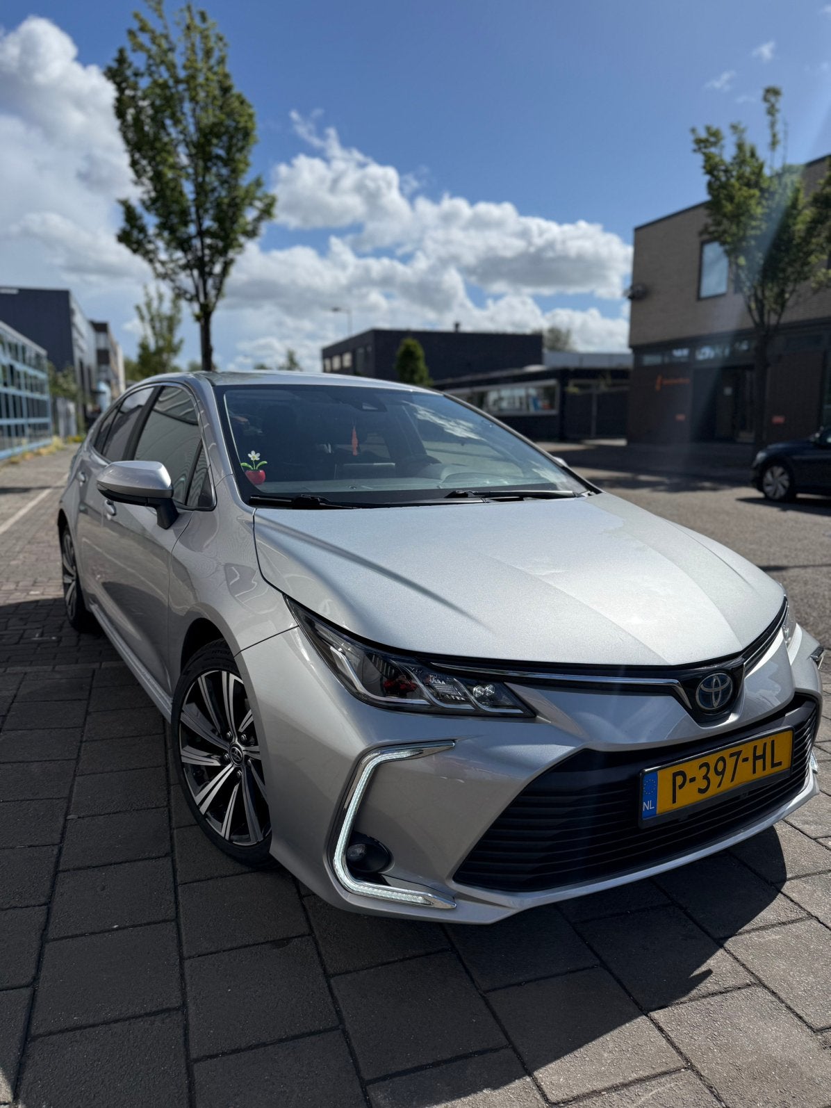 Toyota Corolla 1.8 Hybrid 122pk CVT 2022 Grijs, 450 kg, Corolla, Sedan, Te koop