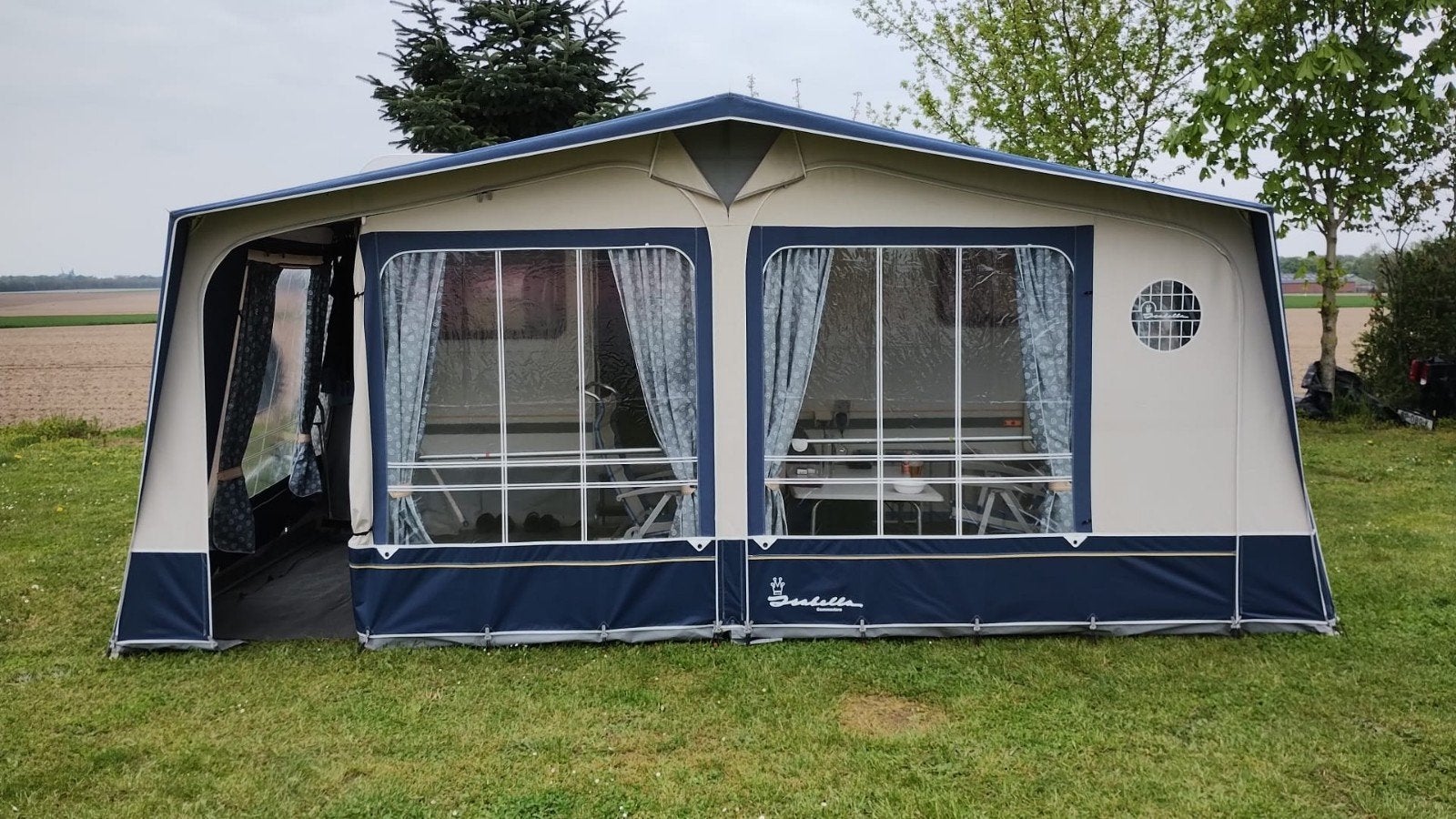 Knaus Sudwind 450 TUV - 1500kg laadvermogen, Luifel, Rondzit, Frans bed, Particulier