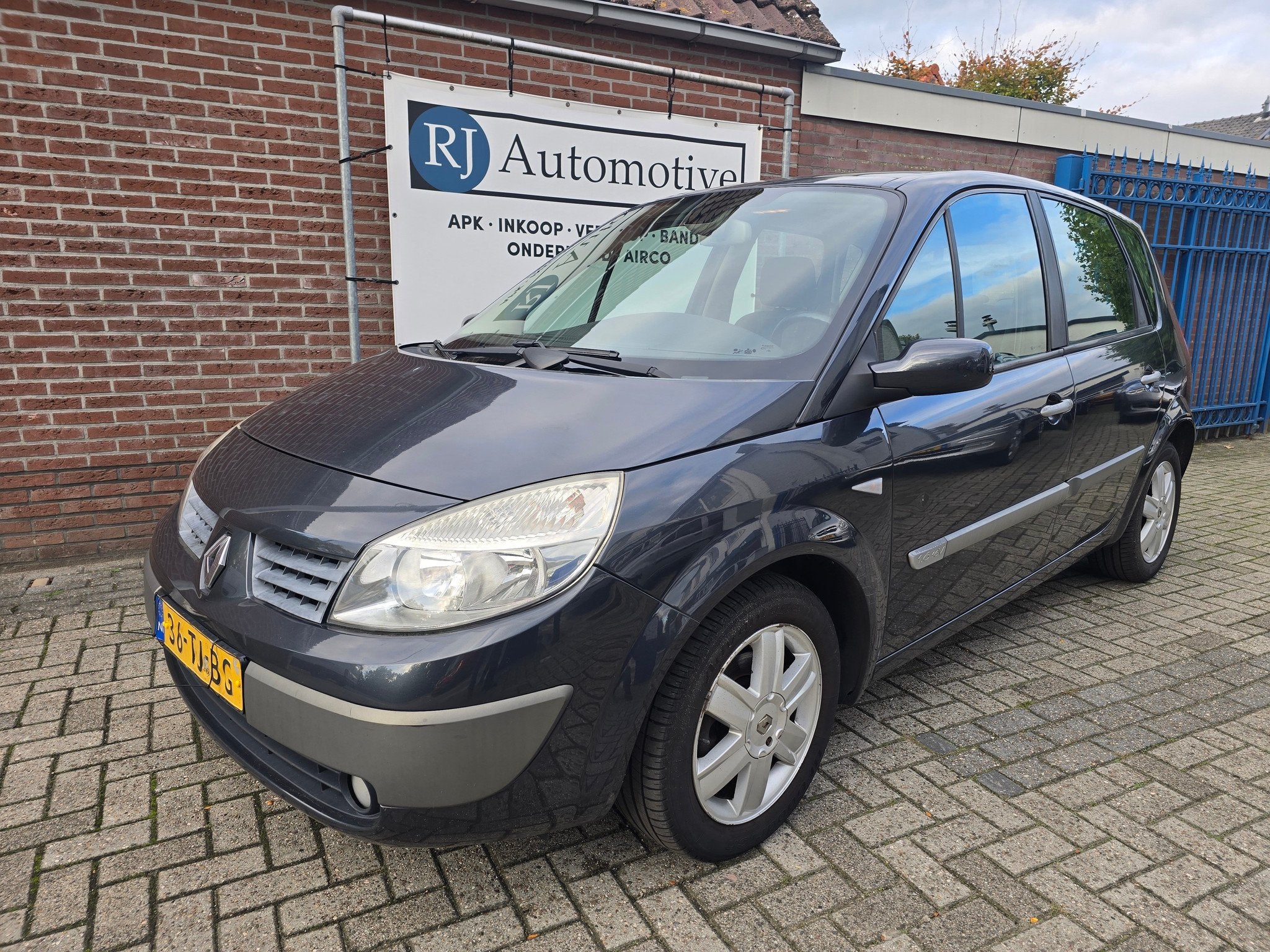 Renault Scénic 1.6-16V Priv.Luxe NAP/5DEURS (bj 2006), Auto's, Gebruikt, 1295 kg, 4 cilinders, Bedrijf