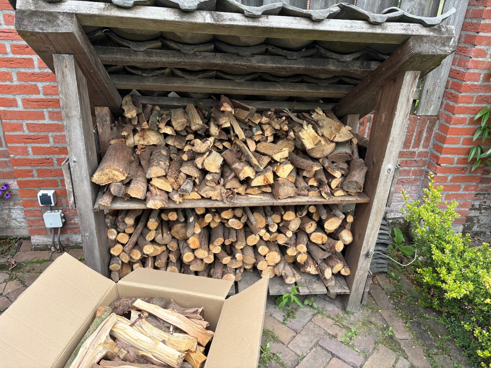 Aanmaakhout / kampvuurhout / haardhout (~0,1m3 - 12kg!), Tuin en Terras, Haardhout, Minder dan 3 m³, Ophalen