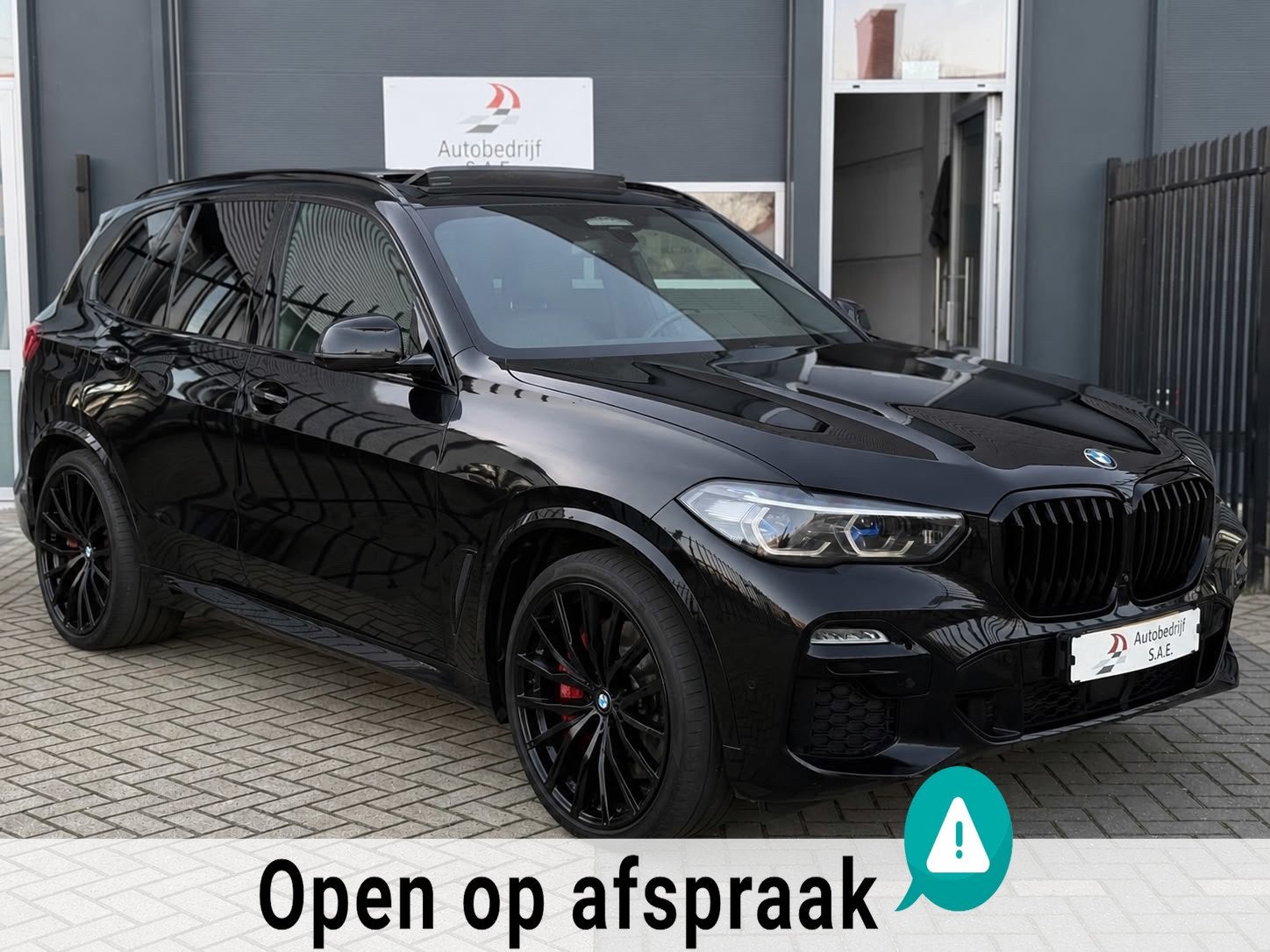 BMW X5 XDrive45e M-Sport PANO HUD BOWERS & WILKENS SOFTCLOSE, Auto's, BMW, Gebruikt, Zwart, Vierwielaandrijving, Hybride Elektrisch/Benzine