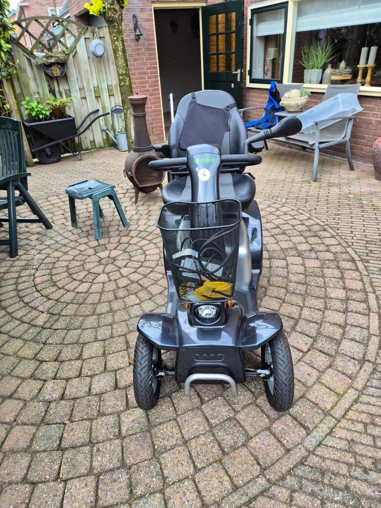 Mooie scoot mobiel, Diversen, Brommobielen en Scootmobielen, Ophalen of Verzenden, Zo goed als nieuw, 46 km of meer, 16 km/u of meer