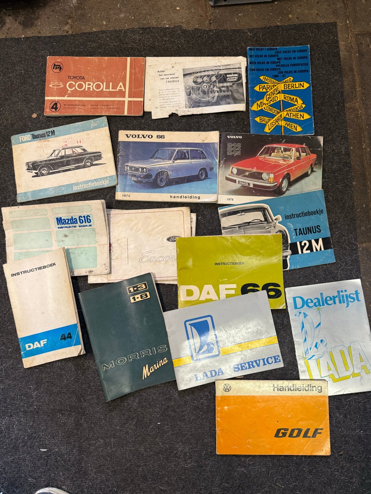 Grote collectie oldtimer auto instructieboeken, Verzenden