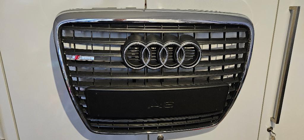 Originele Audi A6 S-line Grille 4F0 853 651AQ, Ophalen of Verzenden, Gebruikt, Audi, Bumper