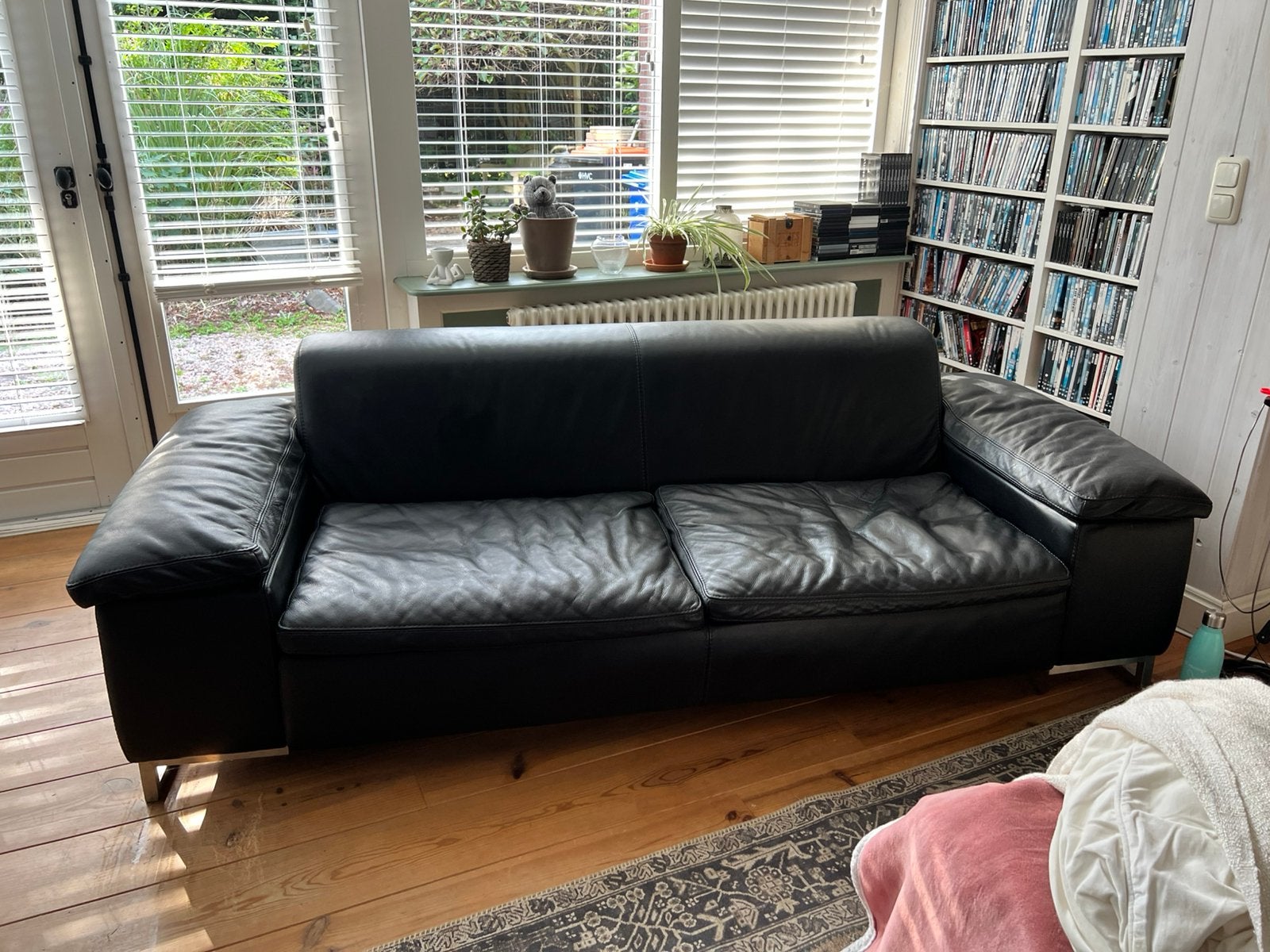 Leren banken, Huis en Inrichting, Ophalen, Tweepersoons, Zo goed als nieuw, Rechte bank