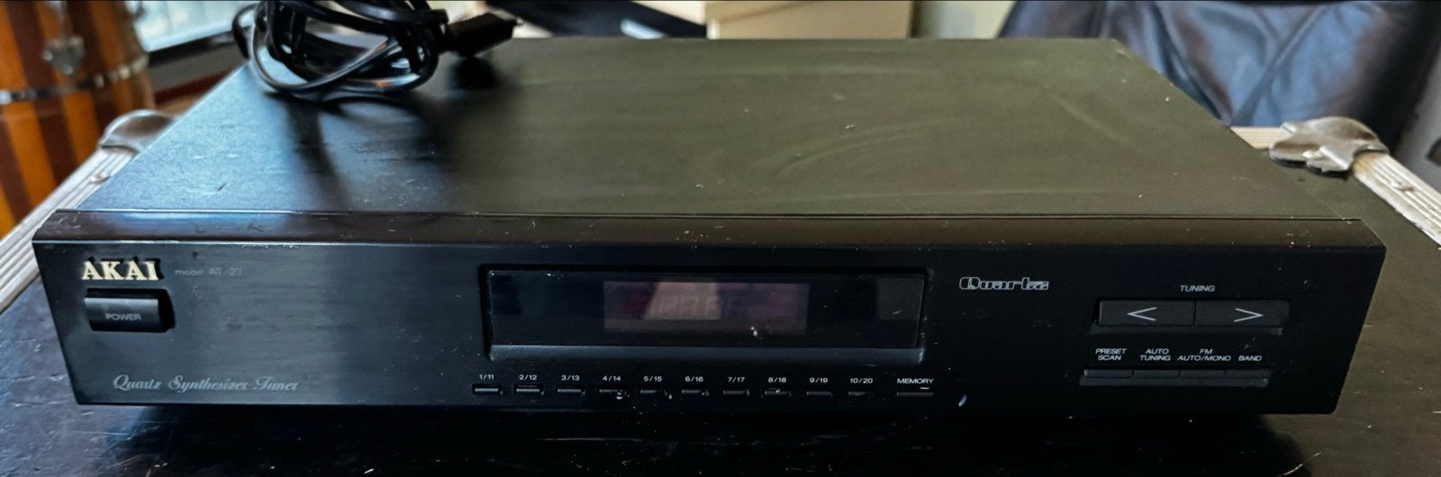 Akai AT-27 Quartz Synthesizer Tuner - Vintage Radio, Ophalen of Verzenden, Gebruikt