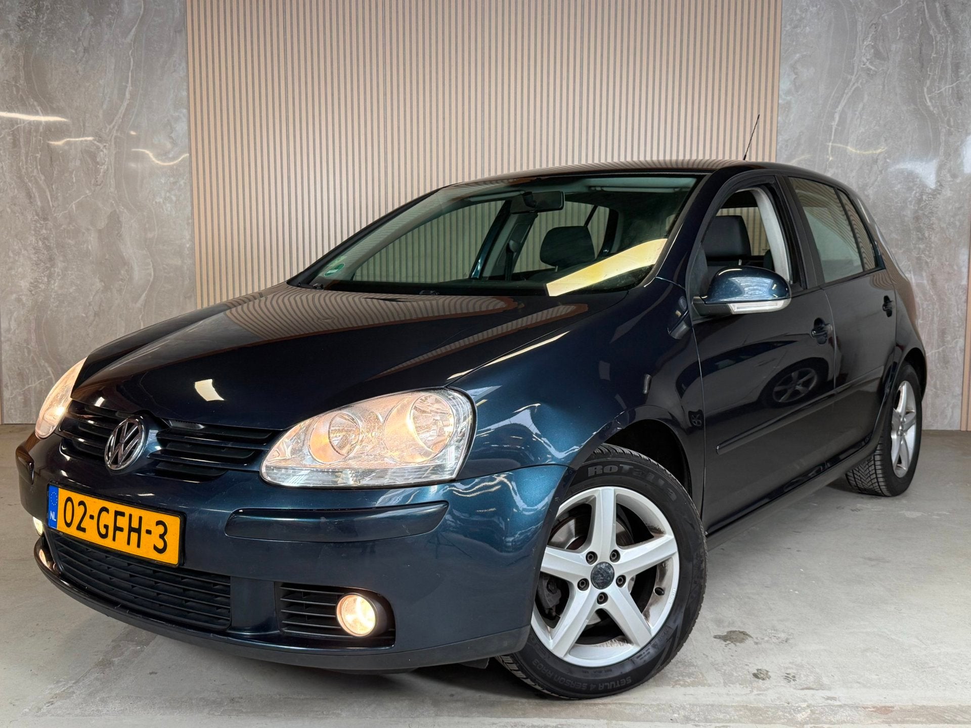 Volkswagen Golf 1.6 FSI Trendline Trekhaak Airco Cruise Cont, Auto's, Voorwielaandrijving, 15 km/l, Gebruikt, 4 cilinders